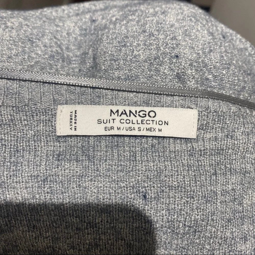 🐑 MANGO GREY KNIT CARDIGAN SWEATER!